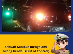 Mobil Tabrak Pohon di Pakubuwono Jaksel gegara Sopir Hilang Kendali