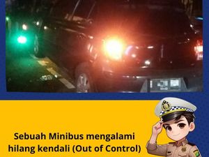 Mobil Tabrak Pohon di Pakubuwono Jaksel gegara Sopir Hilang Kendali Mobil Tabrak Pohon di Pakubuwono Jaksel gegara Sopir Hilang Kendali