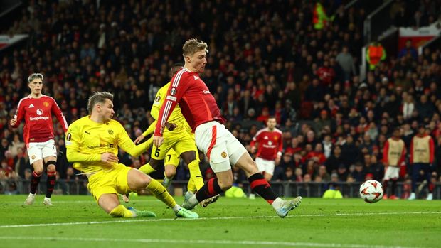 Soccer Football - Europa League - Manchester United v Bodo/Glimt - Old Trafford, Manchester, Britain - November 28, 2024 Manchester United's Rasmus Hojlund scores their third goal REUTERS/Molly Darlington