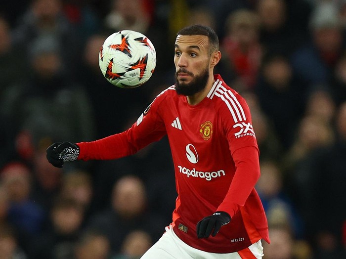 Soccer Football - Europa League - Manchester United v Bodo/Glimt - Old Trafford, Manchester, Britain - November 28, 2024 Manchester United's Noussair Mazraoui in action REUTERS/Molly Darlington