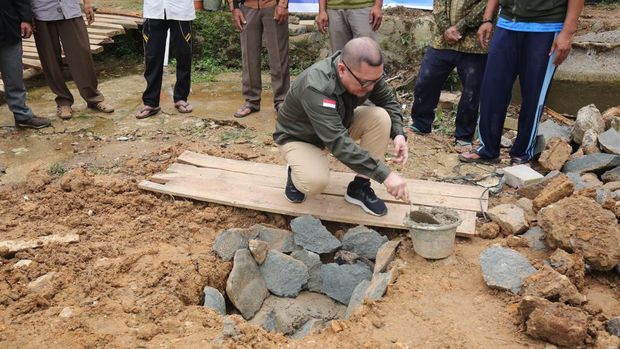 Peletakan batu pertama rumah inspirasi Gunung Leutik CT Arsa Foundation