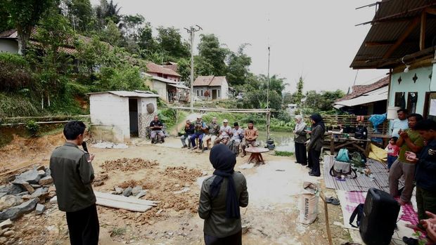 Peletakan batu pertama rumah inspirasi Gunung Leutik CT Arsa Foundation