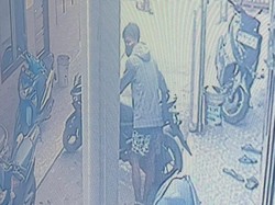 Pencuri Yamaha Aerox di Palembang Tertangkap Kamera CCTV