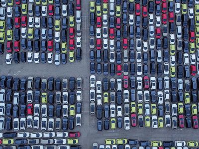 Potret Penjualan Mobil di RI