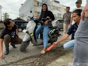 Ibu Muda di Jambi Tewas Tersengat Kabel Terjuntai, Suami Lapor Polisi Ibu Muda di Jambi Tewas Tersengat Kabel Terjuntai, Suami Lapor Polisi