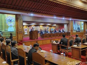 Pemkab Badung Sepakati Raperda APBD 2025 Rp 10,7 Triliun Pemkab Badung Sepakati Raperda APBD 2025 Rp 10,7 Triliun