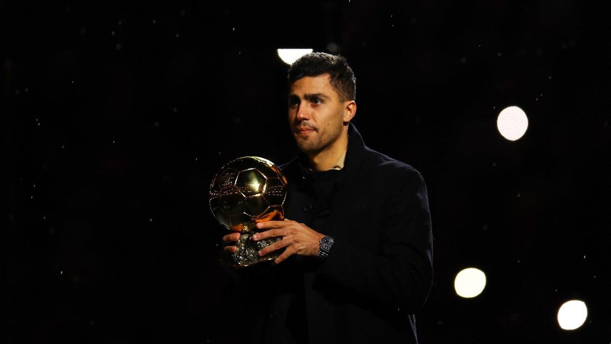 Rodri tak terima aksi boikot pemain Real Madrid (REUTERS/Molly Darlington)