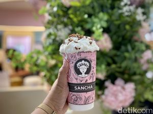 Uniknya Teh Oolong Topping Frappe Pertama di Indonesia Uniknya Teh Oolong Topping Frappe Pertama di Indonesia