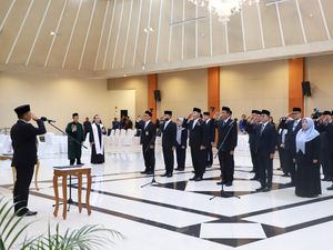 Daftar 25 Pejabat yang Dilantik Mensesneg: Ariyo Windutomo-Bey Machmudin Daftar 25 Pejabat yang Dilantik Mensesneg: Ariyo Windutomo-Bey Machmudin
