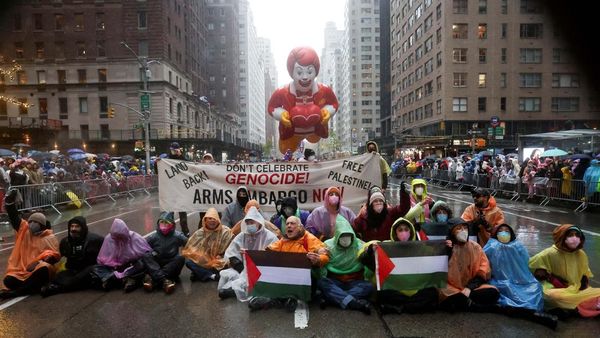 Parade Thanksgiving di AS Diwarnai Aksi Dukungan untuk Gaza