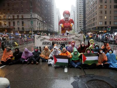 Parade Thanksgiving di AS Diwarnai Aksi Dukungan untuk Gaza