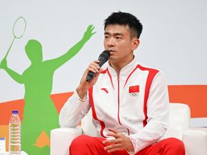 Zheng Siwei Gantung Raket, Ingin Fokus Urus Keluarga