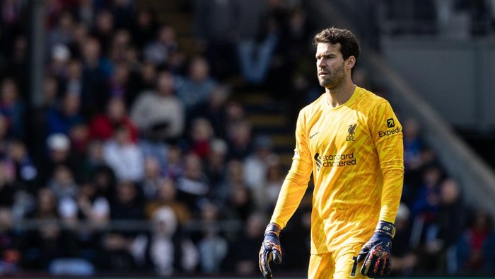 LONDON, ENGLAND - OCTOBER 05: Liverpools Alisson Becker looks on during the Premier League match between Crystal Palace FC and Liverpool FC at Selhurst Park on October 05, 2024 in London, England. (Photo by Andrew Kearns - CameraSport via Getty Images)