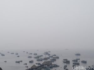 Turis Tak Bisa Nikmati Sunset Labuan Bajo Efek Fenomena Haze Turis Tak Bisa Nikmati Sunset Labuan Bajo Efek Fenomena Haze