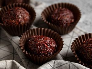 10 Resep-Cara Membuat Kue Rambutan Natal Praktis dan Mudah Dibuat di Rumah 10 Resep-Cara Membuat Kue Rambutan Natal Praktis dan Mudah Dibuat di Rumah