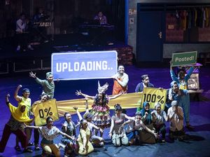 Menikmati Dangdut Lewat Seni Pertunjukan Kukejar Kau Sayang Menikmati Dangdut Lewat Seni Pertunjukan Kukejar Kau Sayang