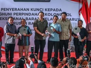 Video: AHY-Maruarar Serahkan Kunci Rusunawa Rawa Buaya ke Warga Kolong Tol Angke Video: AHY-Maruarar Serahkan Kunci Rusunawa Rawa Buaya ke Warga Kolong Tol Angke