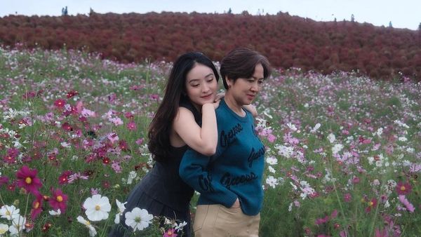 Keakraban Natasha Wilona dengan Ibunda