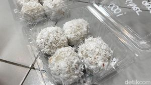 Unik! Onde-onde Manado Ini Isinya Cokelat Lumer
