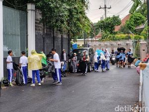 Melihat Plogging, Jogging Sambil Memungut Sampah di Jogja Melihat Plogging, Jogging Sambil Memungut Sampah di Jogja