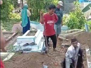 Makam Pasutri Dibongkar Dinarasikan Gegara Pilkada, Begini Faktanya Makam Pasutri Dibongkar Dinarasikan Gegara Pilkada, Begini Faktanya