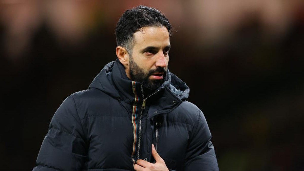 Ruben Amorim memperingatkan fans Man United, akan ada badai datang. (Foto: Getty Images/James Gill - Danehouse)
