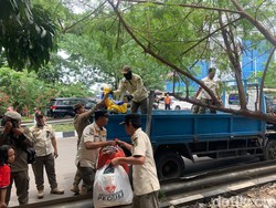 44 KK Direlokasi dari Kolong Tol Angke ke Rusun Rawa Buaya Hari Ini