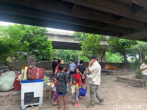 Cerita Warga Kolong Tol Angke Akhirnya Pegang Kunci untuk Huni Rusunawa