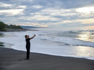 Pengelola Wisata Pantai di Cianjur Diminta Siaga