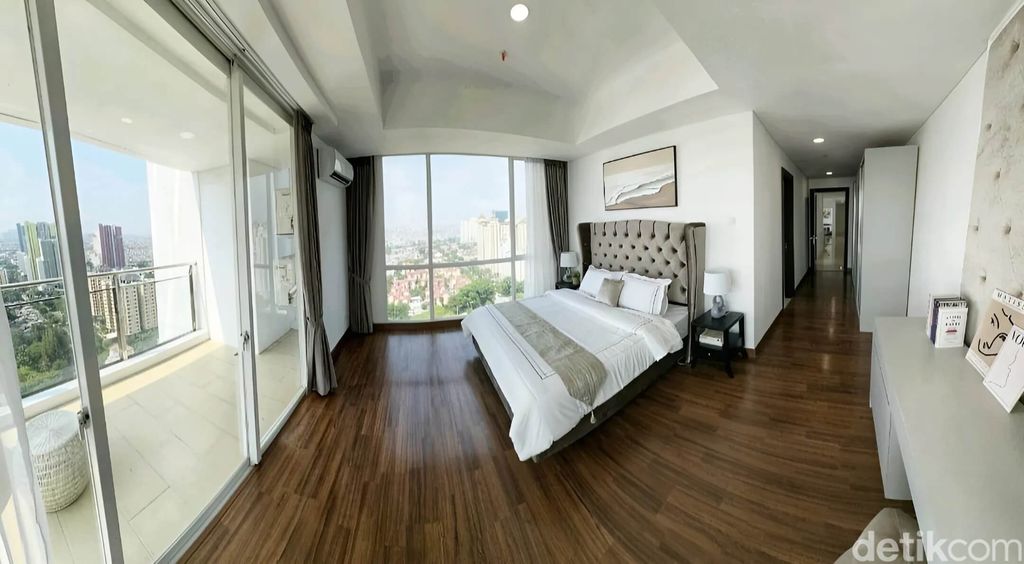 Unit Tipe King Suites Springhill Royale Suites