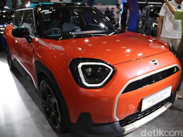 Tampang MINI Aceman dan MINI 5-Door yang Meluncur di GJAW 2024