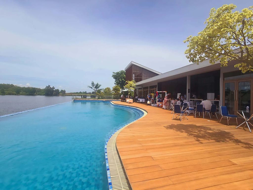 Yume Lagoon Club House View Danau Springhill Yume Lagoon