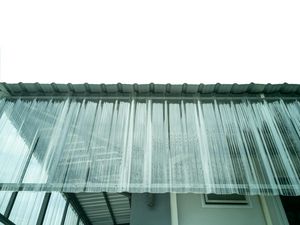Atap Fiberglass: Pengertian, Karakteristik, Kelebihan, dan Kekurangannya Atap Fiberglass: Pengertian, Karakteristik, Kelebihan, dan Kekurangannya