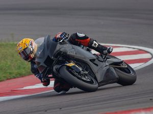 Pebalap Asal Bantul Geber Yamaha YZF-R9 di Italia, Persiapan WSSP 2025 Pebalap Asal Bantul Geber Yamaha YZF-R9 di Italia, Persiapan WSSP 2025