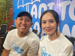 Pujian Beby Tsabina ke Oky Rengga Usai Jadi Kekasih di Film Jadi Tuh Barang Pujian Beby Tsabina ke Oky Rengga Usai Jadi Kekasih di Film Jadi Tuh Barang