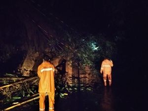 Banjir dan Longsor Rusak Rumah-Fasum di 9 Desa Kabupaten Blitar