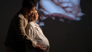 7 Potret Maternity Gritte Agatha, Elegan dengan Pakaian Tertutup