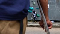 Penyandang Disabilitas Beradu Cepat di Kejuaraan Panjat Tebing