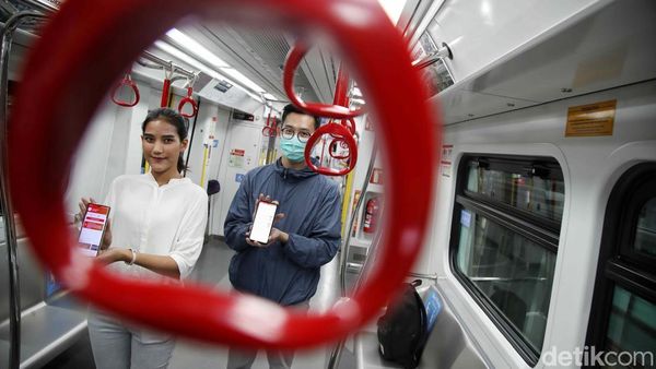 Naik LRT Makin Mudah dengan Alat Pembayaran Digital
