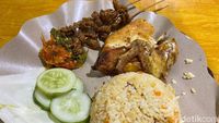 Pedas Gurih! Nasi Ayam Penyet Sambal Taubat di Warung Hidden Gem