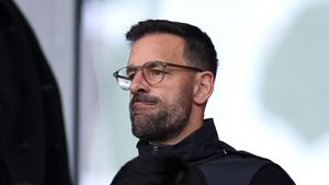 Van Nistelrooy Nonton Leicester Unggul Duluan, Endingnya Dilumat Lawan