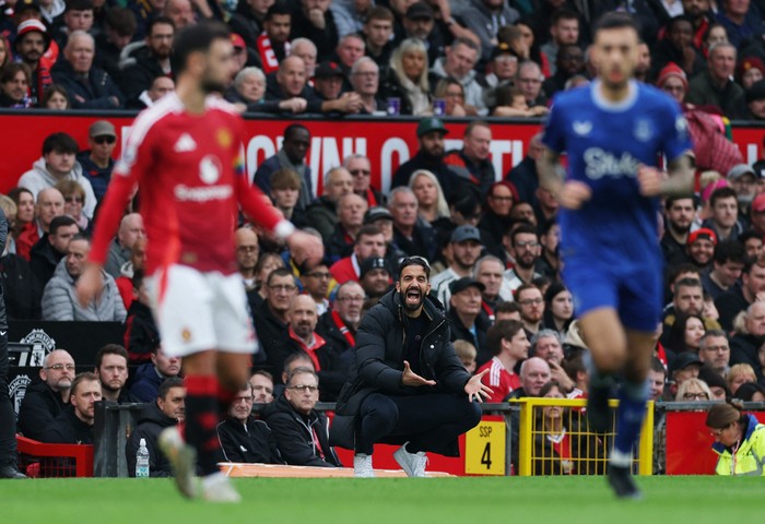 Soccer Football - Premier League - Manchester United v Everton - Old Trafford, Manchester, Britain - December 1, 2024  Manchester United manager Ruben Amorim reacts Action Images via Reuters/Lee Smith EDITORIAL USE ONLY. NO USE WITH UNAUTHORIZED AUDIO, VIDEO, DATA, FIXTURE LISTS, CLUB/LEAGUE LOGOS OR LIVE SERVICES. ONLINE IN-MATCH USE LIMITED TO 120 IMAGES, NO VIDEO EMULATION. NO USE IN BETTING, GAMES OR SINGLE CLUB/LEAGUE/PLAYER PUBLICATIONS. PLEASE CONTACT YOUR ACCOUNT REPRESENTATIVE FOR FURTHER DETAILS..