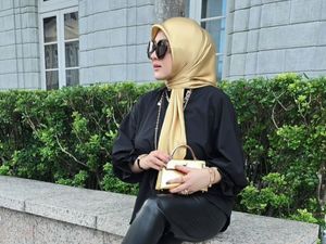 7 Gaya Nyentrik Syahrini Pakai Perhiasan Hingga Tas Emas, Curi Atensi 7 Gaya Nyentrik Syahrini Pakai Perhiasan Hingga Tas Emas, Curi Atensi