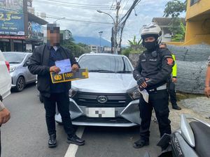 Polisi Tindak Wisatawan Pakai Pelat Palsu Polri Demi Lolos Gage di Puncak