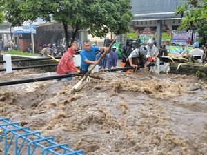 Banjir Bandang Jebol 2 Rumah di Mojotengah Wonosobo Banjir Bandang Jebol 2 Rumah di Mojotengah Wonosobo
