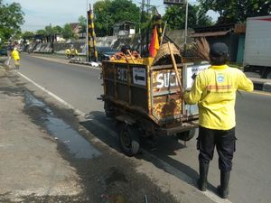 DLH Lamongan Siaga Tim Kebersihan saat Musim Hujan-Nataru