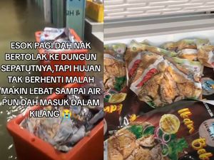 Gegara Kebanjiran, Penjual Ini Jual Rugi 6.000 Kg Ikan! Gegara Kebanjiran, Penjual Ini Jual Rugi 6.000 Kg Ikan!