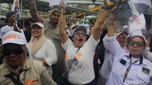 Geruduk KPU Jakarta, Massa RIDO Tuntut Pilkada Dua Putaran