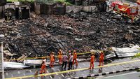 Lapak Barang Bekas di Salemba Jakpus Hangus Terbakar