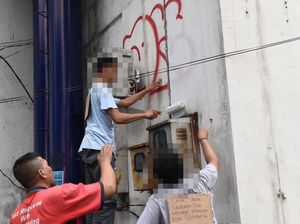 5 Remaja Pelaku Vandalisme di Surabaya Diamankan, Dihukum Ngecat Tembok 5 Remaja Pelaku Vandalisme di Surabaya Diamankan, Dihukum Ngecat Tembok